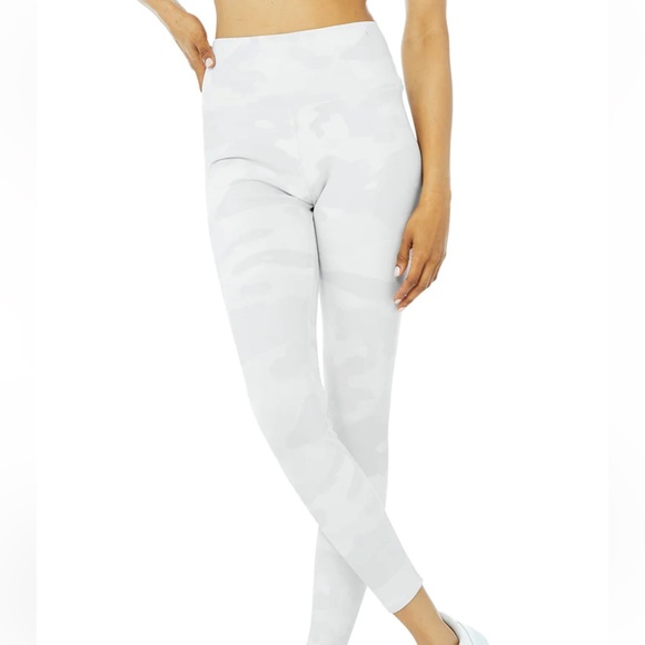 Alo High-Waist Camo Vapor Legging - Picture 2 of 5